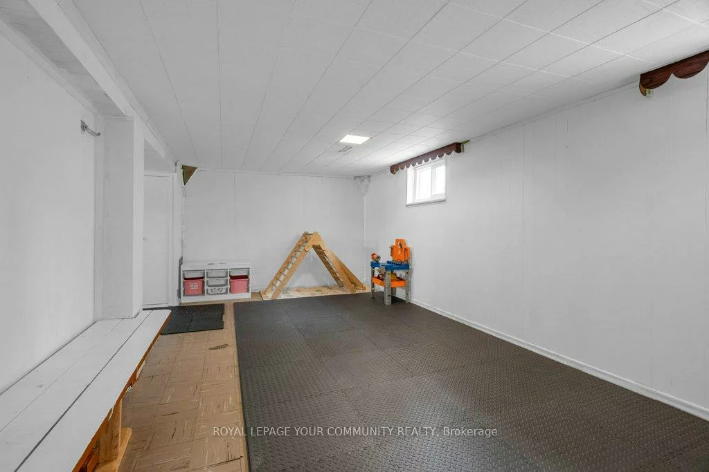 184, Hendon, Newtonbrook West, Toronto