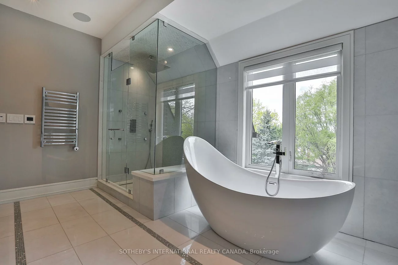 128, Park Home, Willowdale West, Toronto