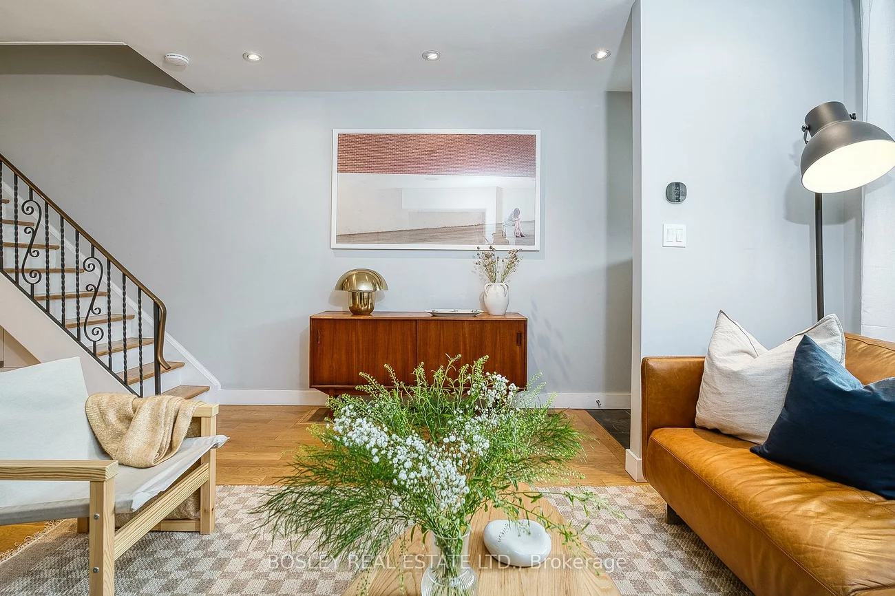 38, Halton, Trinity-Bellwoods, Toronto