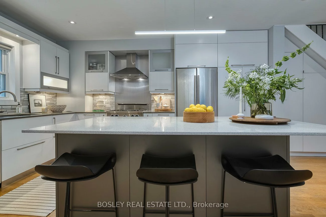 38, Halton, Trinity-Bellwoods, Toronto