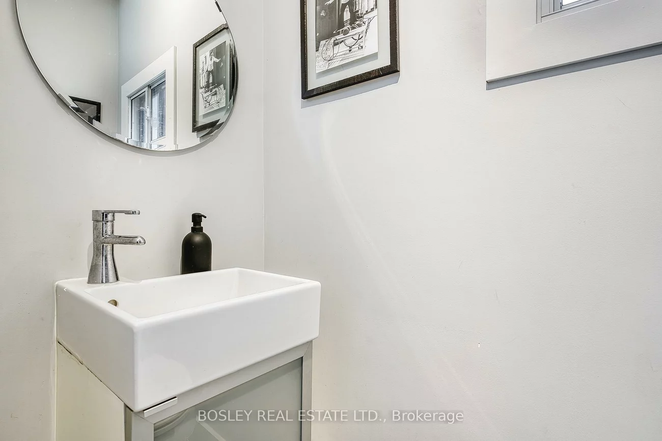 38, Halton, Trinity-Bellwoods, Toronto