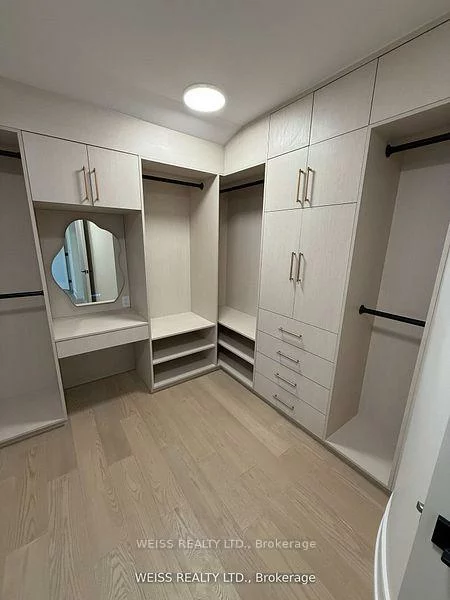 137, Bannockburn, Bedford Park-Nortown, Toronto