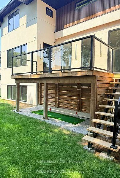 137, Bannockburn, Bedford Park-Nortown, Toronto