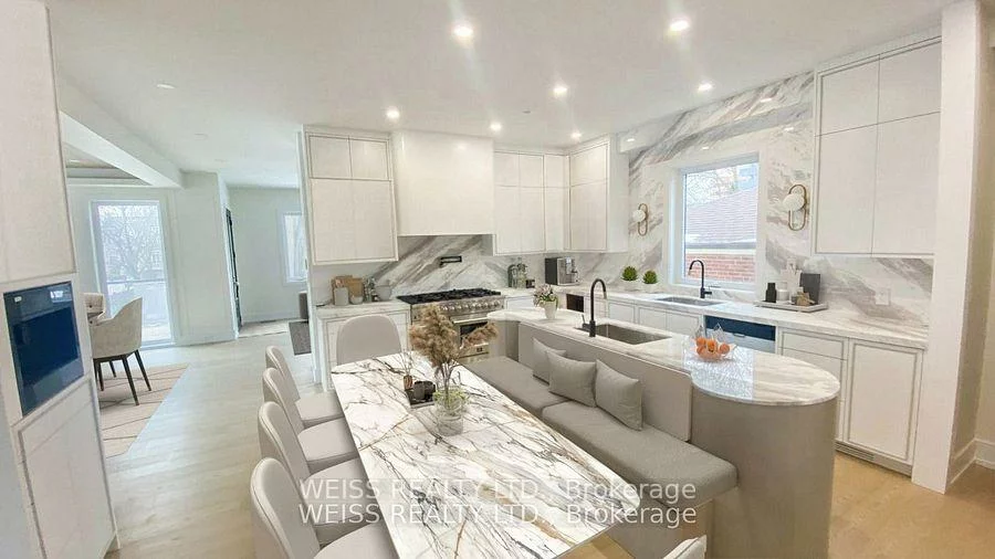 137, Bannockburn, Bedford Park-Nortown, Toronto