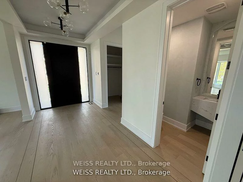 137, Bannockburn, Bedford Park-Nortown, Toronto