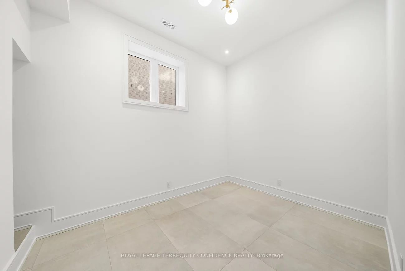 338A, Horsham, Willowdale West, Toronto