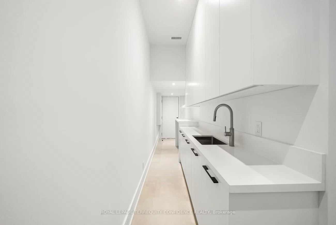 338A, Horsham, Willowdale West, Toronto