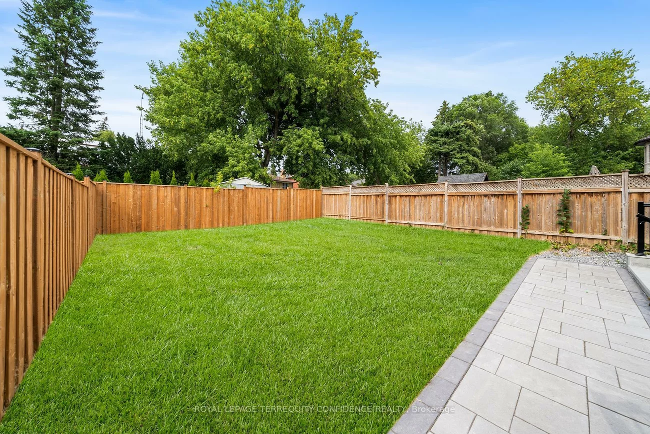 338A, Horsham, Willowdale West, Toronto