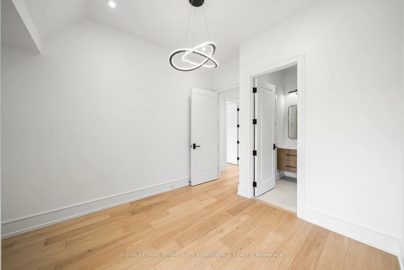 338A, Horsham, Willowdale West, Toronto