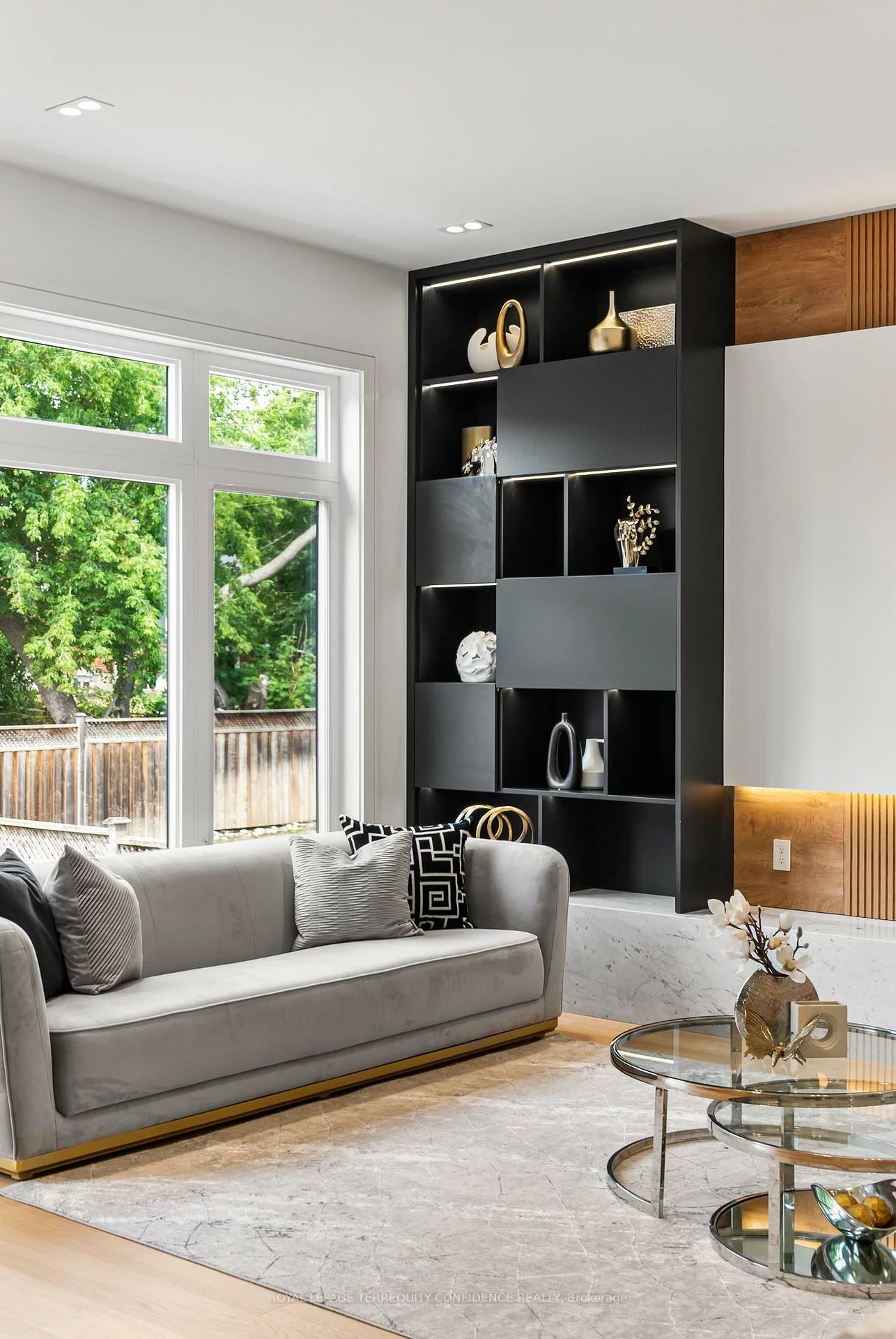 338A, Horsham, Willowdale West, Toronto