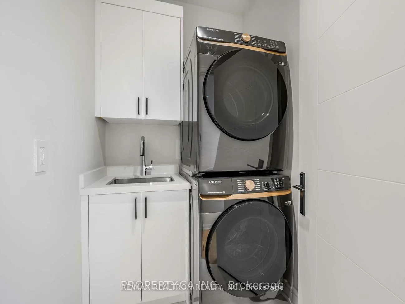 68, Lynnhaven, Englemount-Lawrence, Toronto