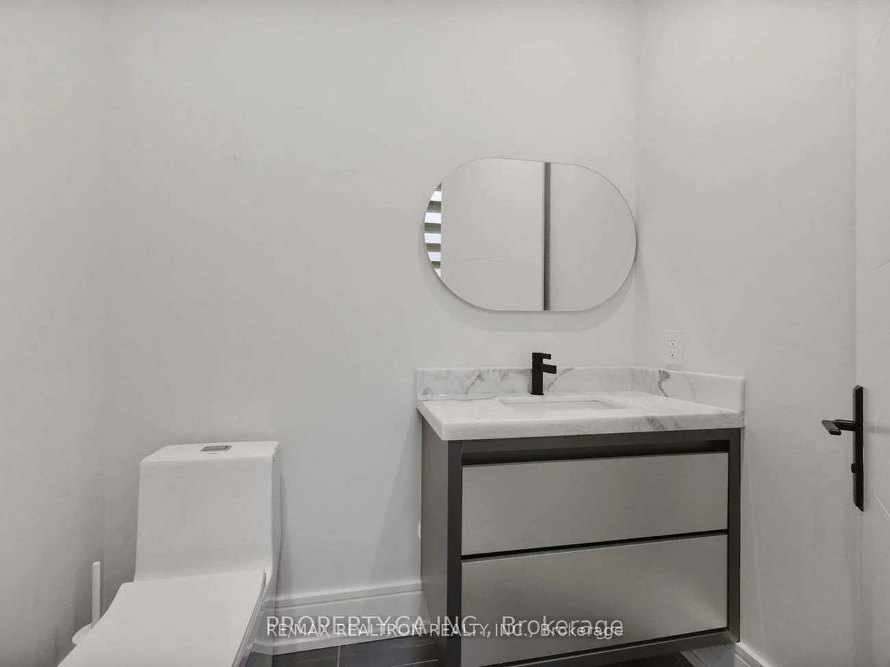 68, Lynnhaven, Englemount-Lawrence, Toronto