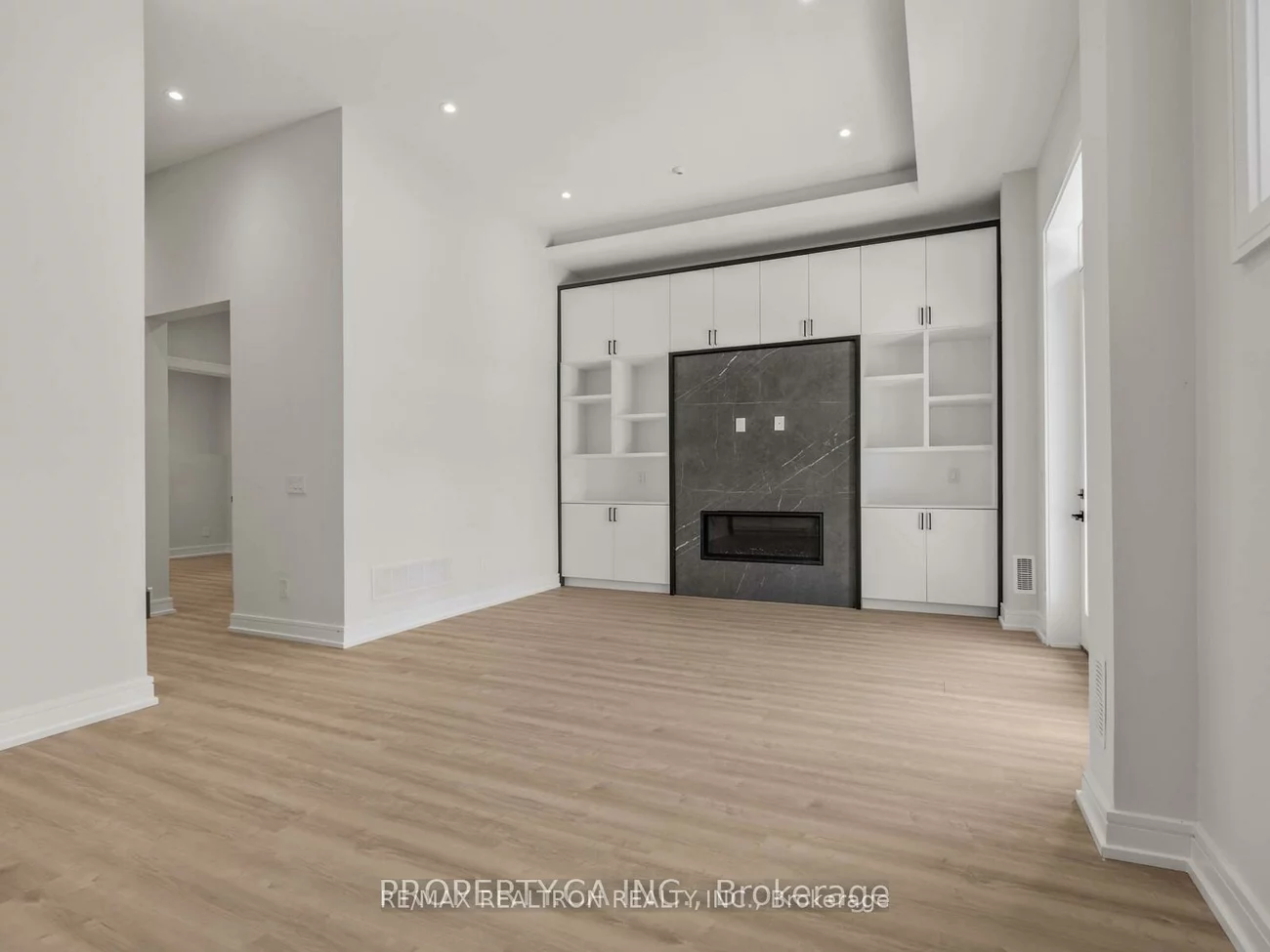 68, Lynnhaven, Englemount-Lawrence, Toronto