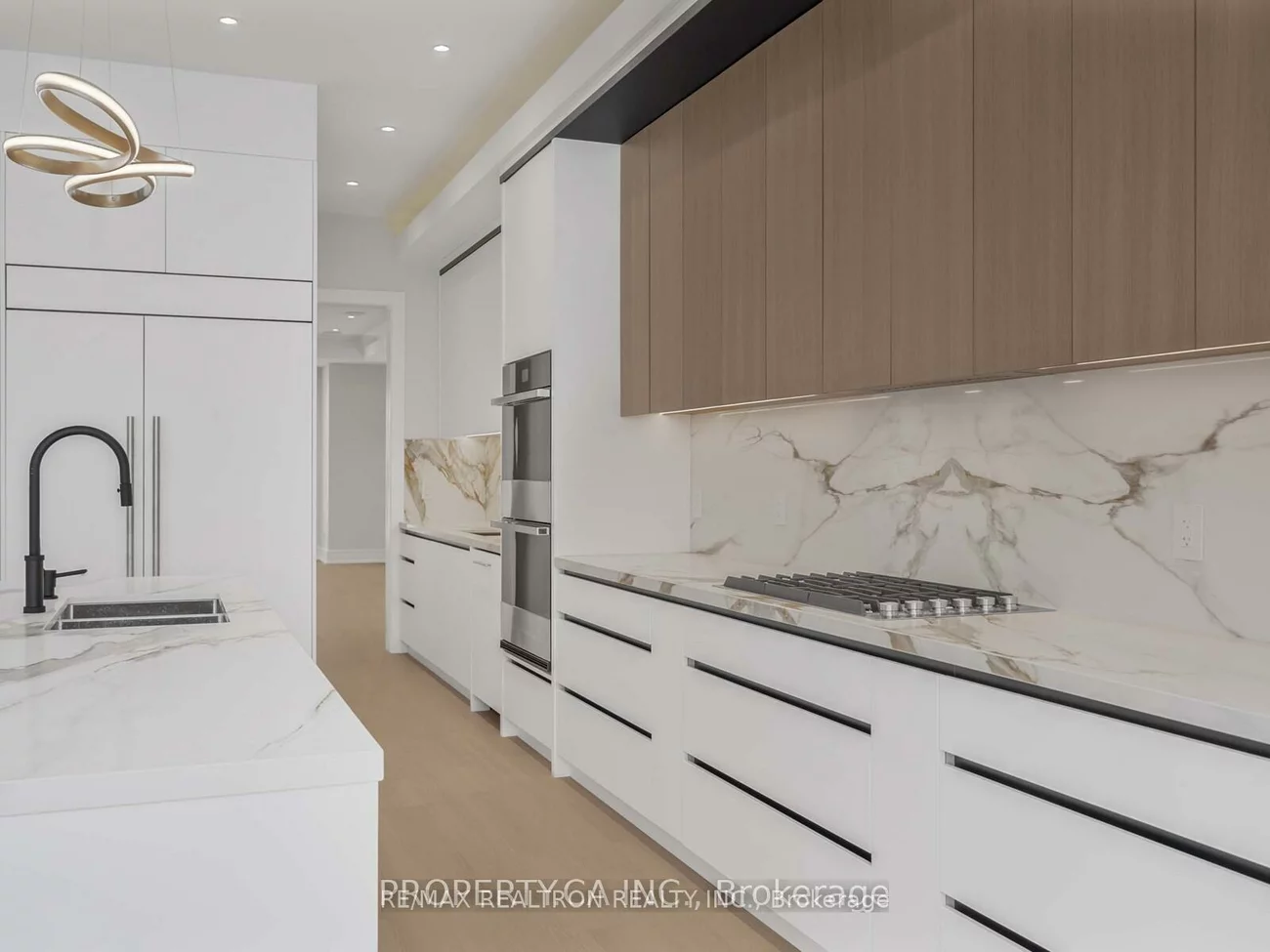 68, Lynnhaven, Englemount-Lawrence, Toronto