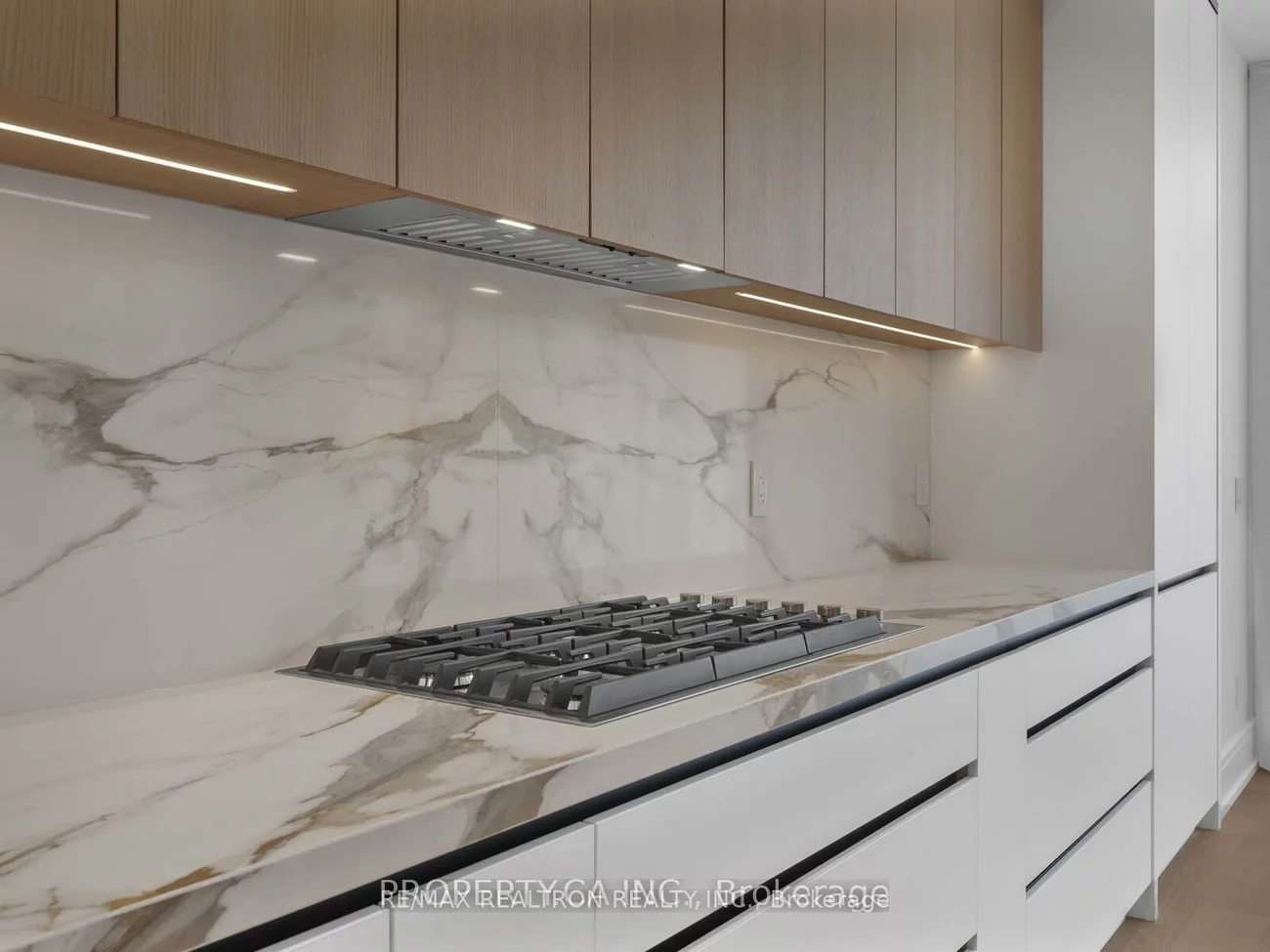 68, Lynnhaven, Englemount-Lawrence, Toronto