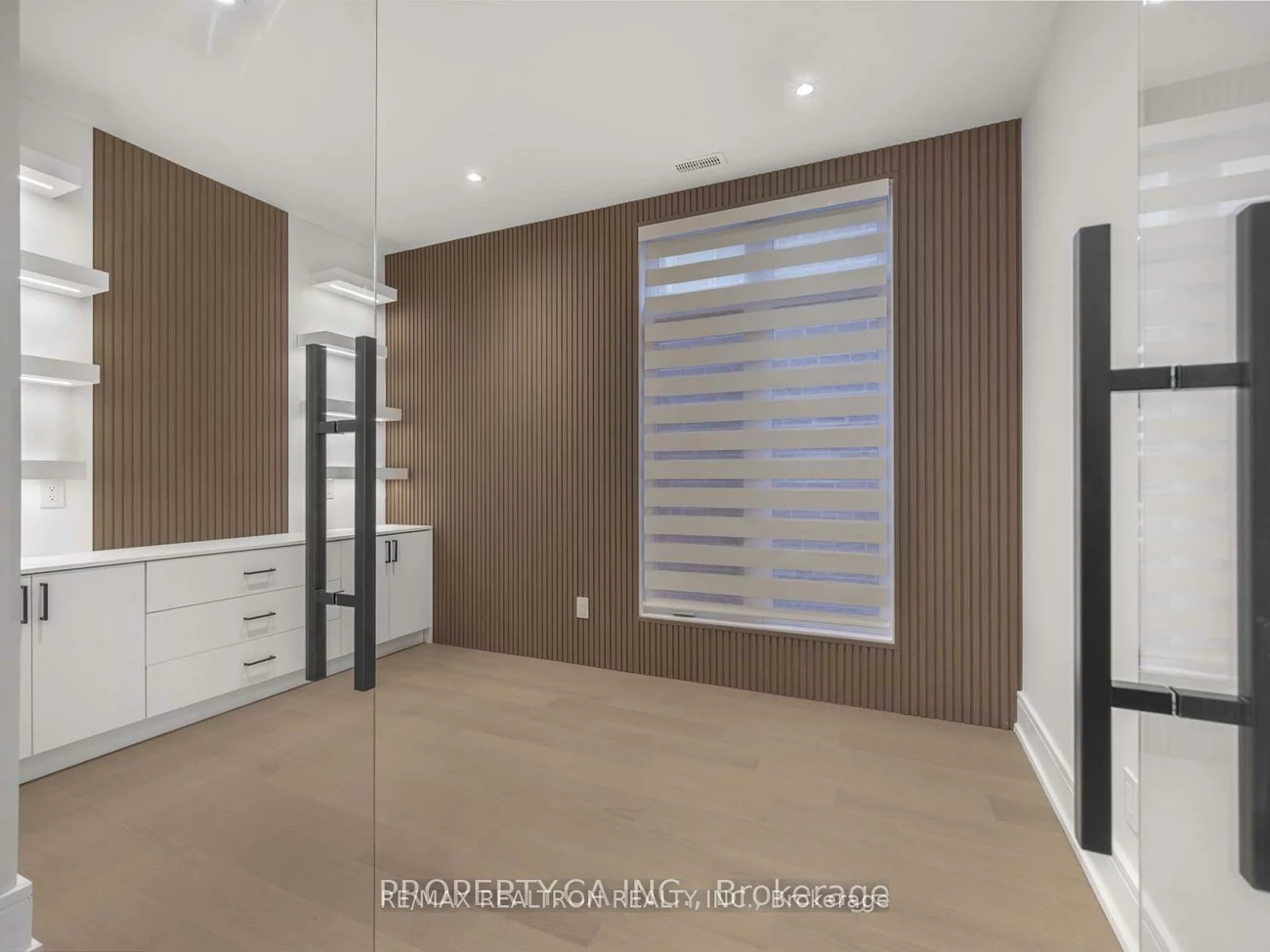 68, Lynnhaven, Englemount-Lawrence, Toronto