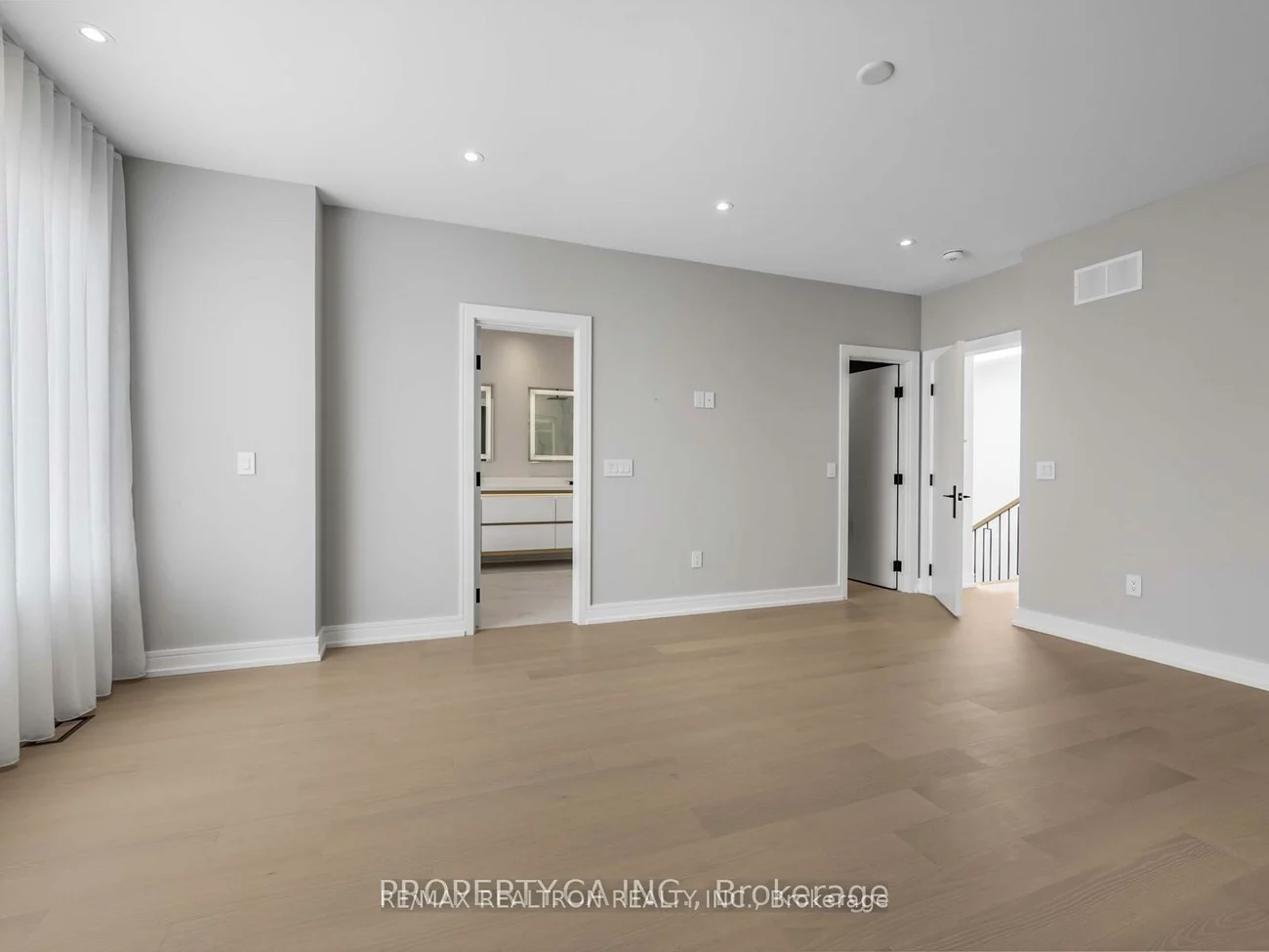 68, Lynnhaven, Englemount-Lawrence, Toronto