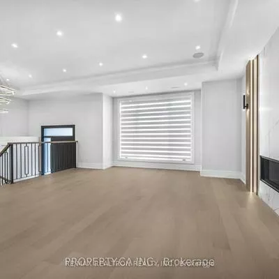 68, Lynnhaven, Englemount-Lawrence, Toronto