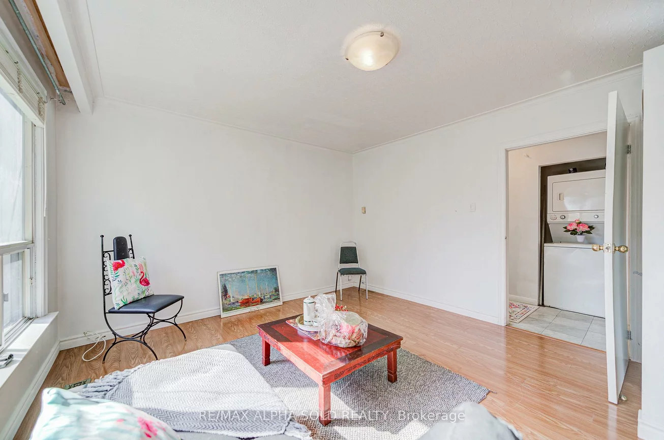 334, Moore Park, Newtonbrook West, Toronto