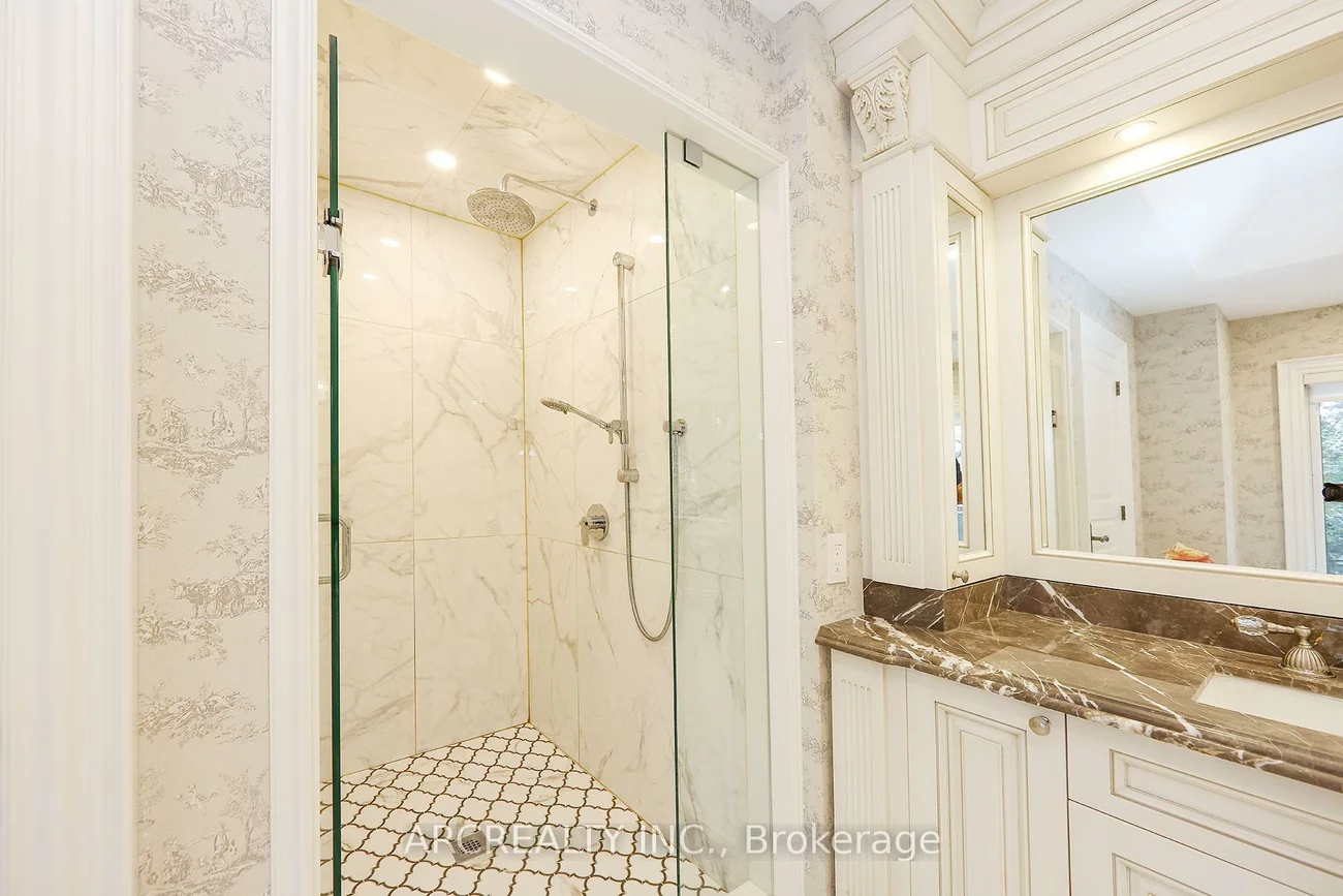 188, Alfred, Willowdale East, Toronto