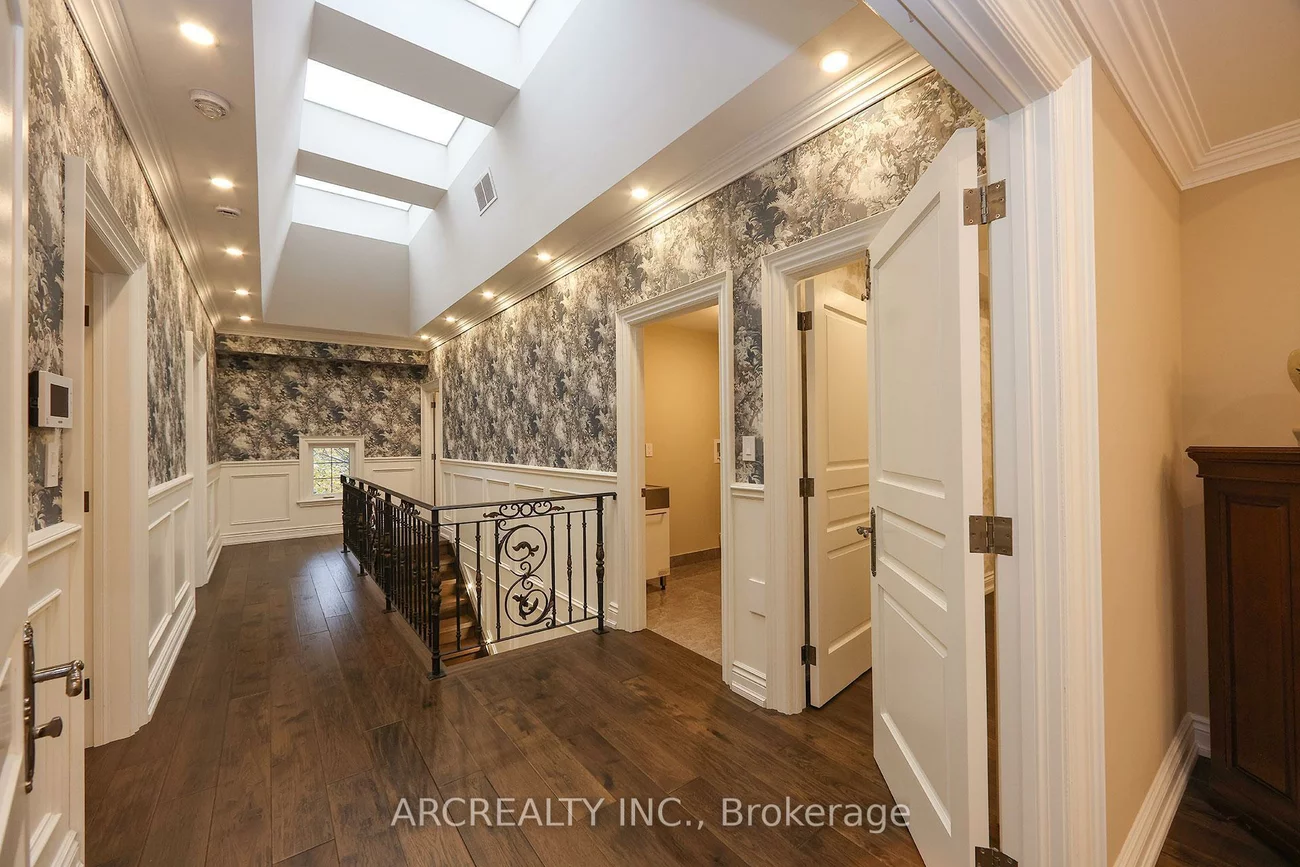 188, Alfred, Willowdale East, Toronto