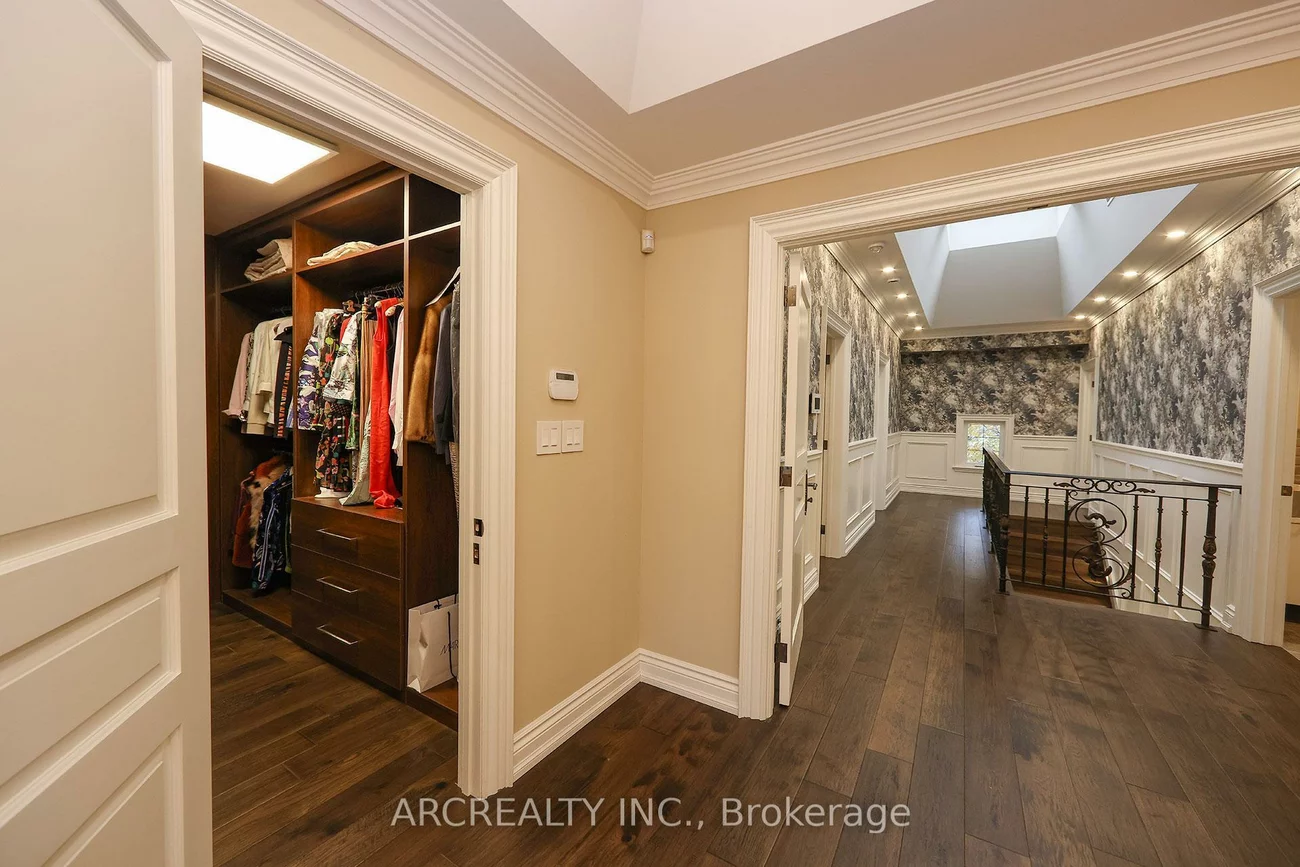 188, Alfred, Willowdale East, Toronto