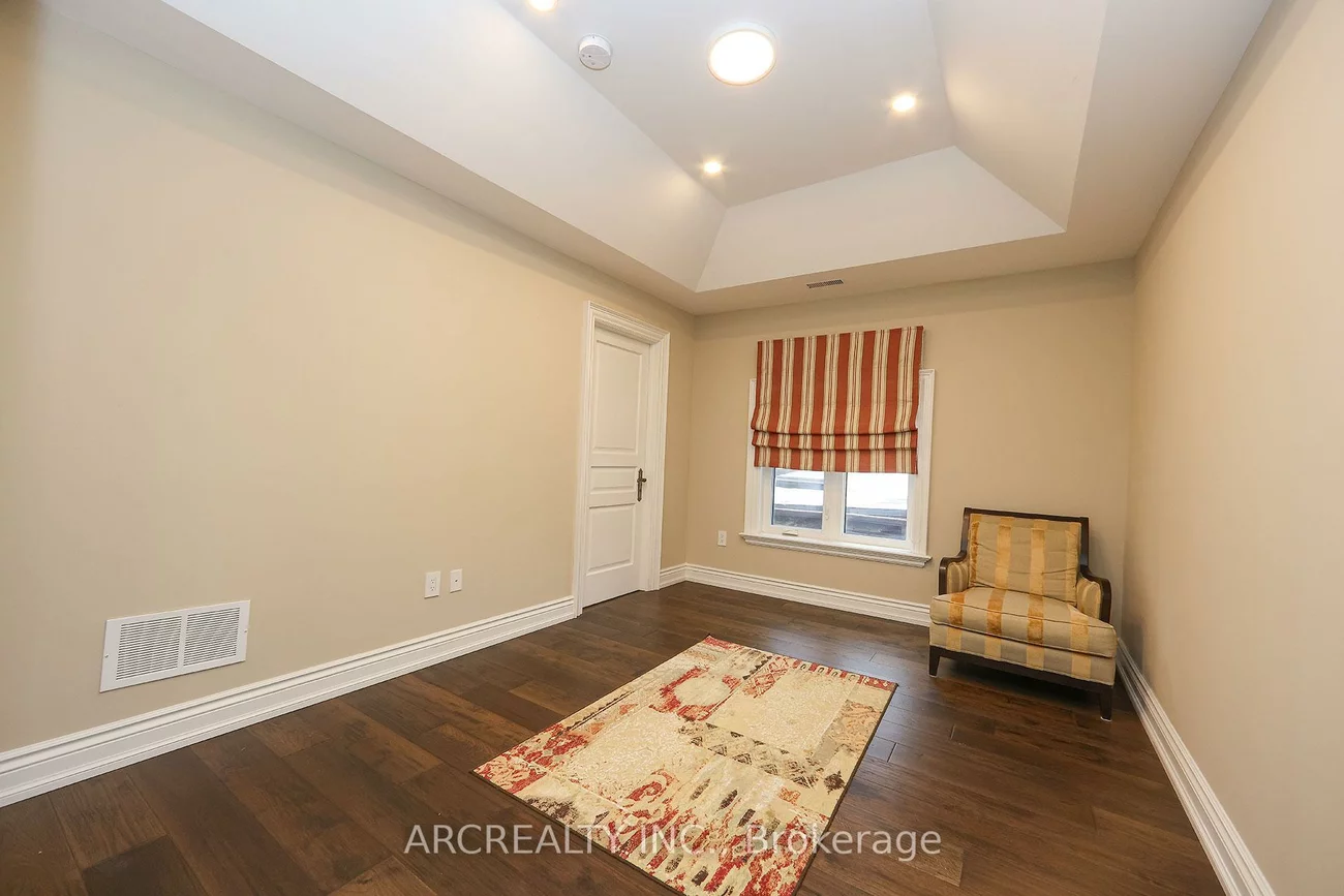 188, Alfred, Willowdale East, Toronto