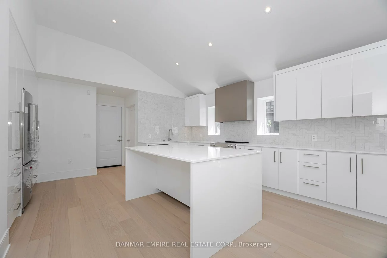 6, Casino, Bathurst Manor, Toronto