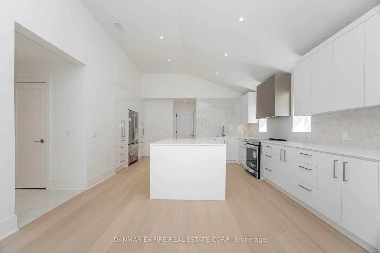 6, Casino, Bathurst Manor, Toronto