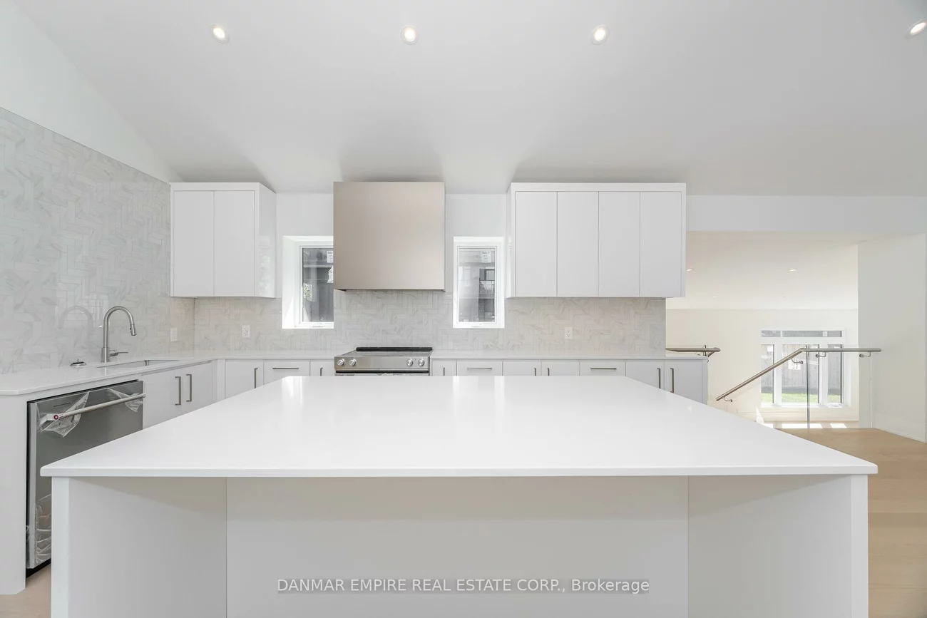 6, Casino, Bathurst Manor, Toronto