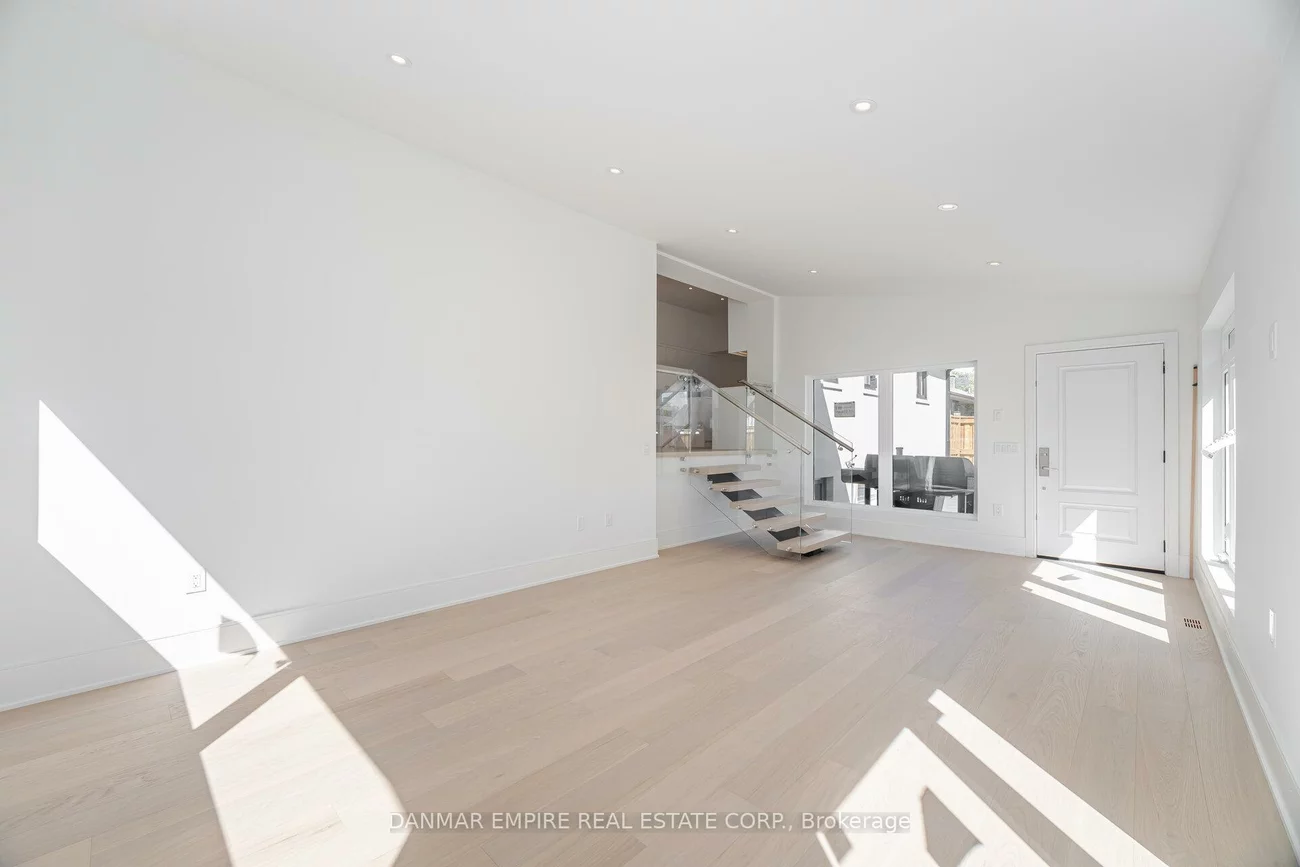 6, Casino, Bathurst Manor, Toronto