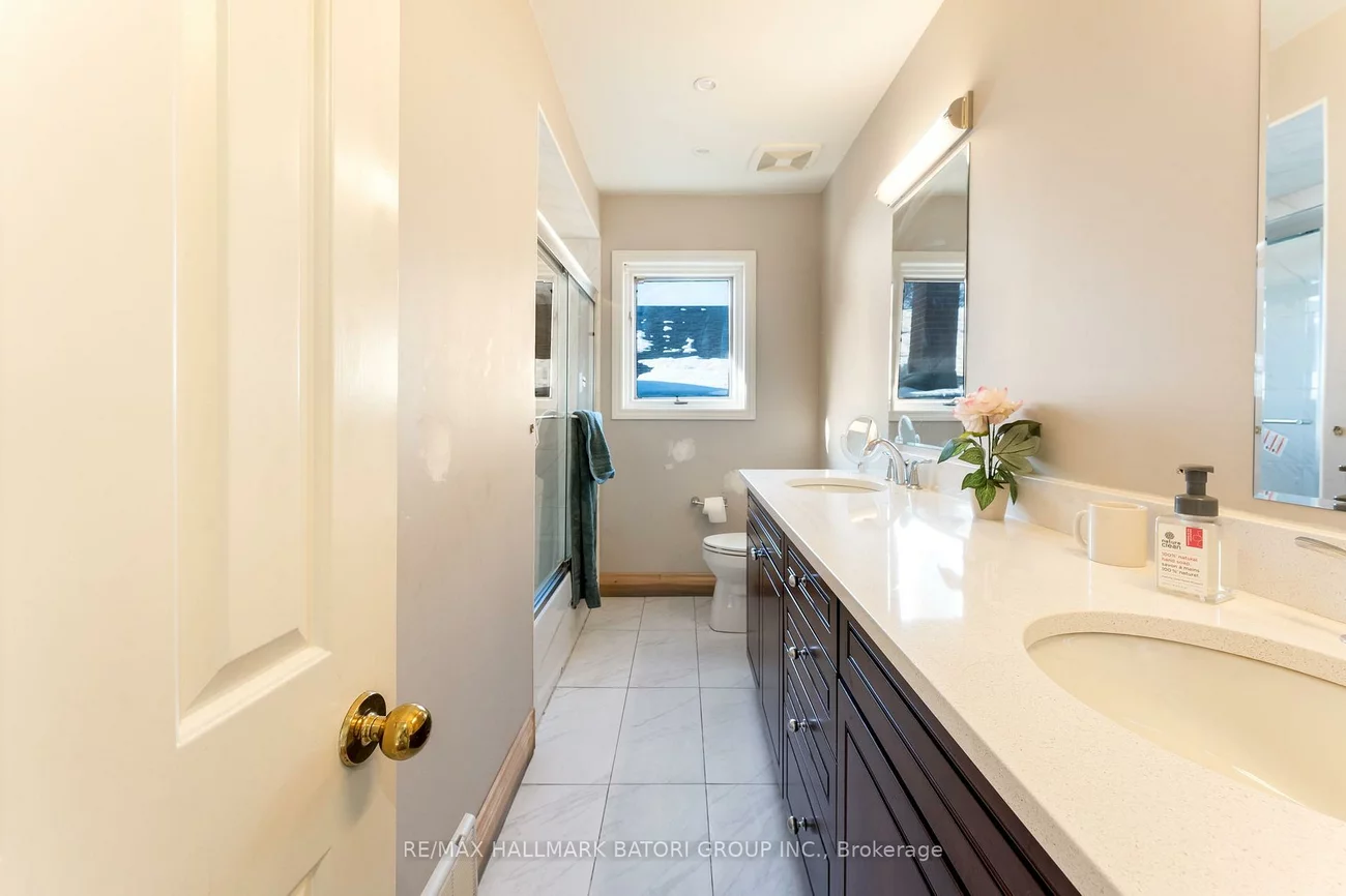 64, Prue, Englemount-Lawrence, Toronto