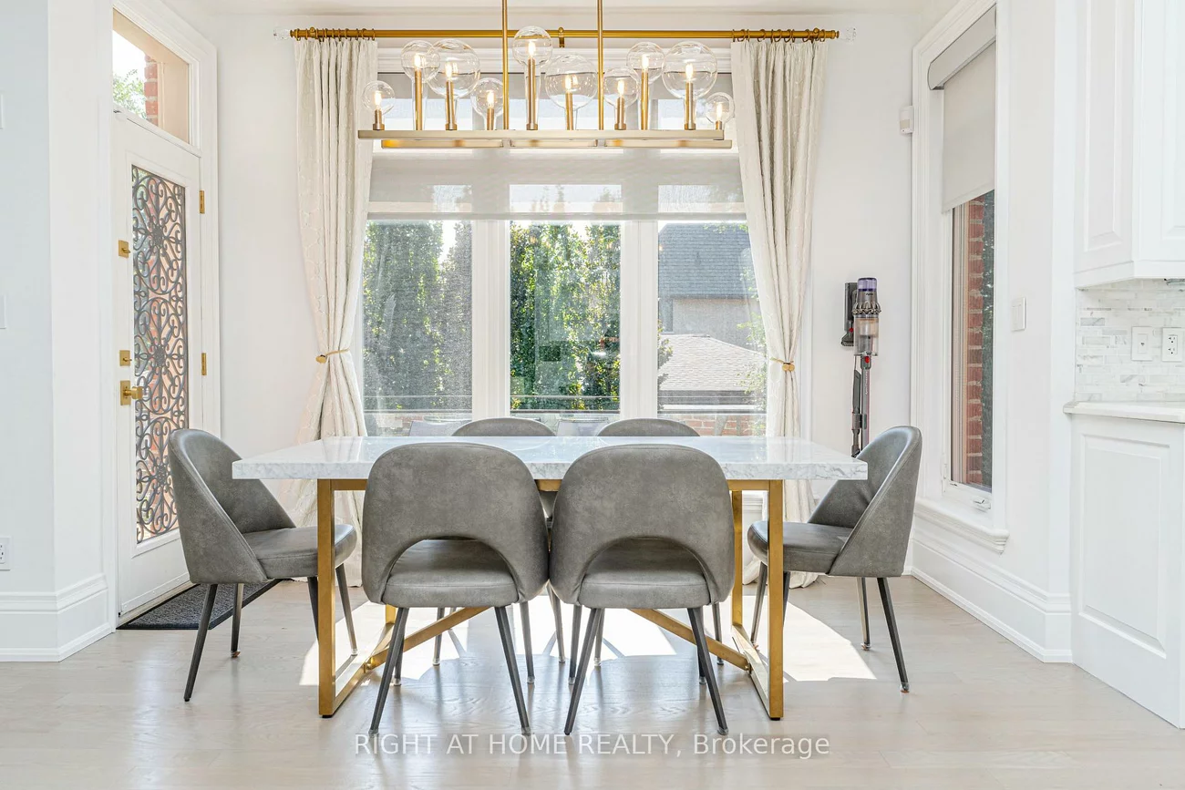 377, Brooke, Bedford Park-Nortown, Toronto