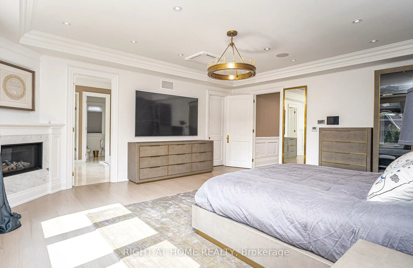 377, Brooke, Bedford Park-Nortown, Toronto