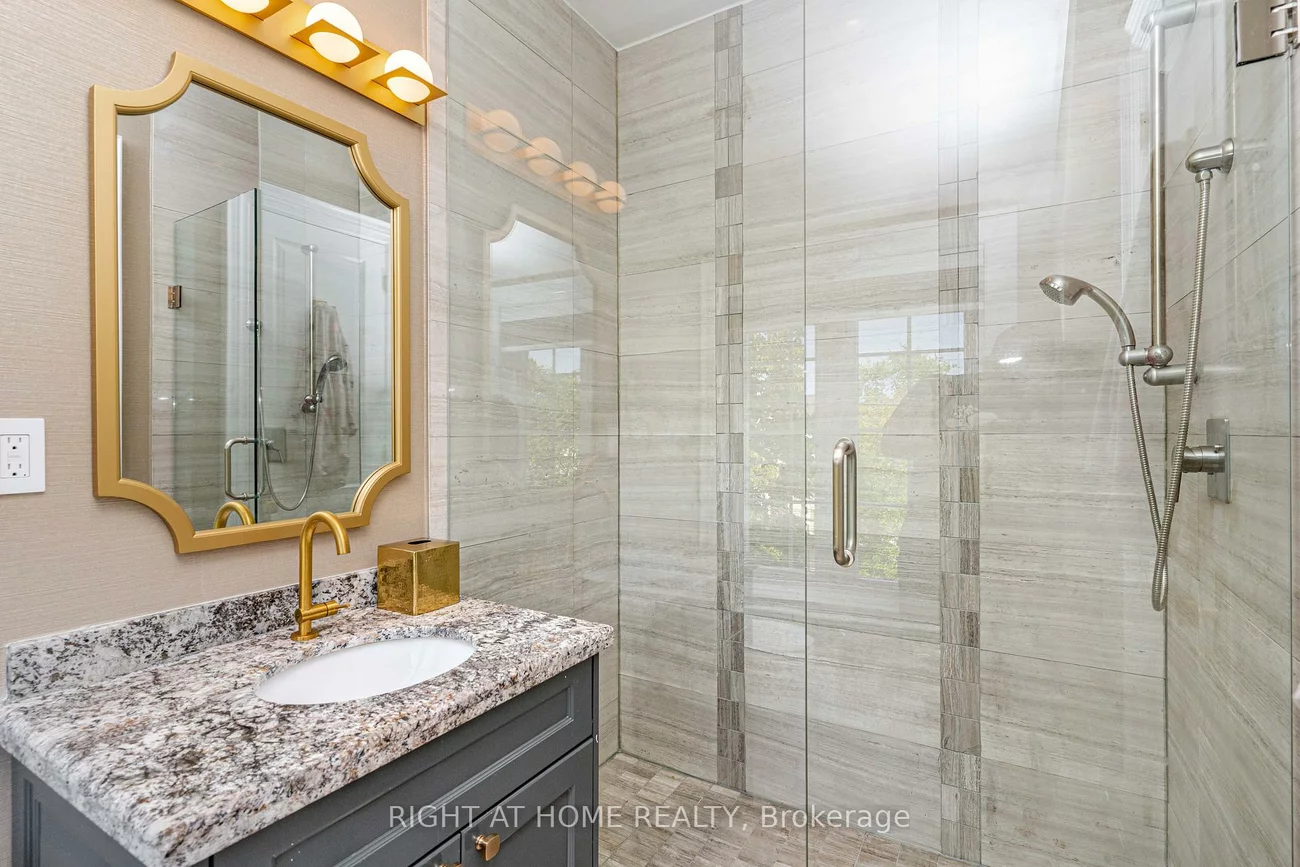 377, Brooke, Bedford Park-Nortown, Toronto