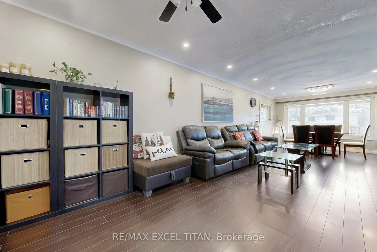 251, Shawnee, Pleasant View, Toronto