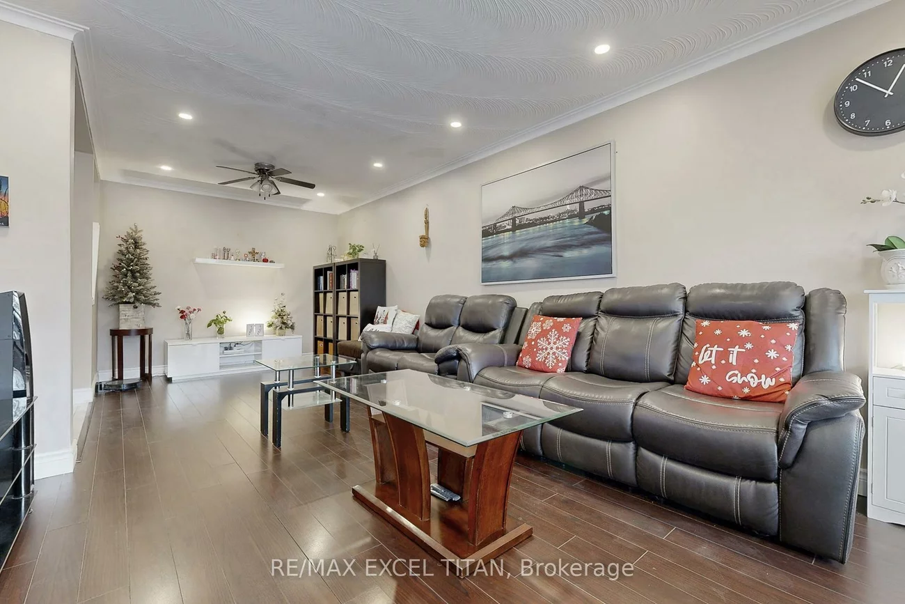 251, Shawnee, Pleasant View, Toronto