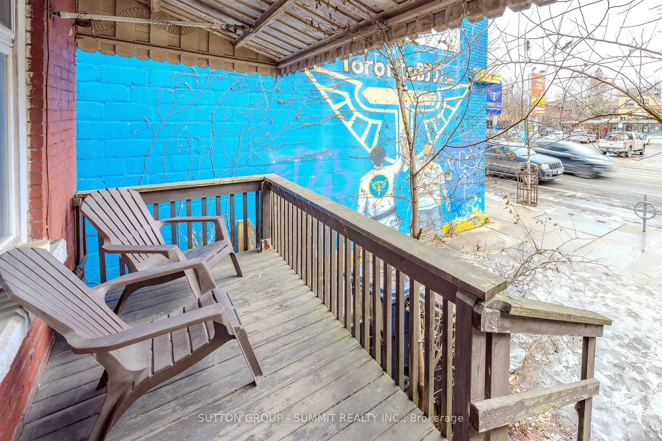 811, Bloor, Palmerston-Little Italy, Toronto