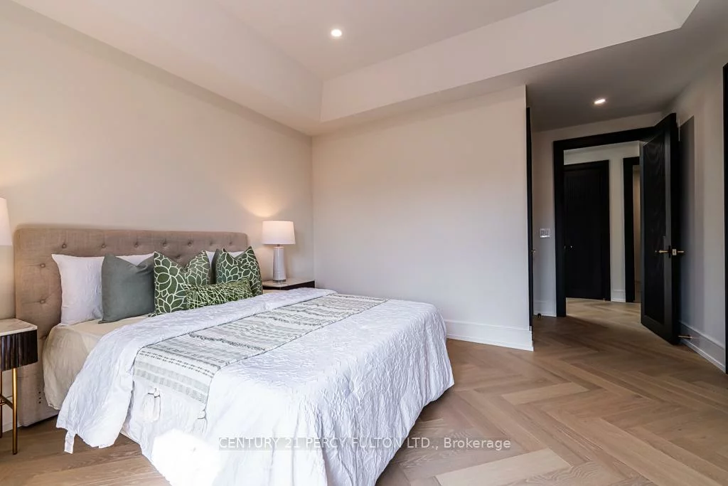 210, Homewood, Newtonbrook West, Toronto