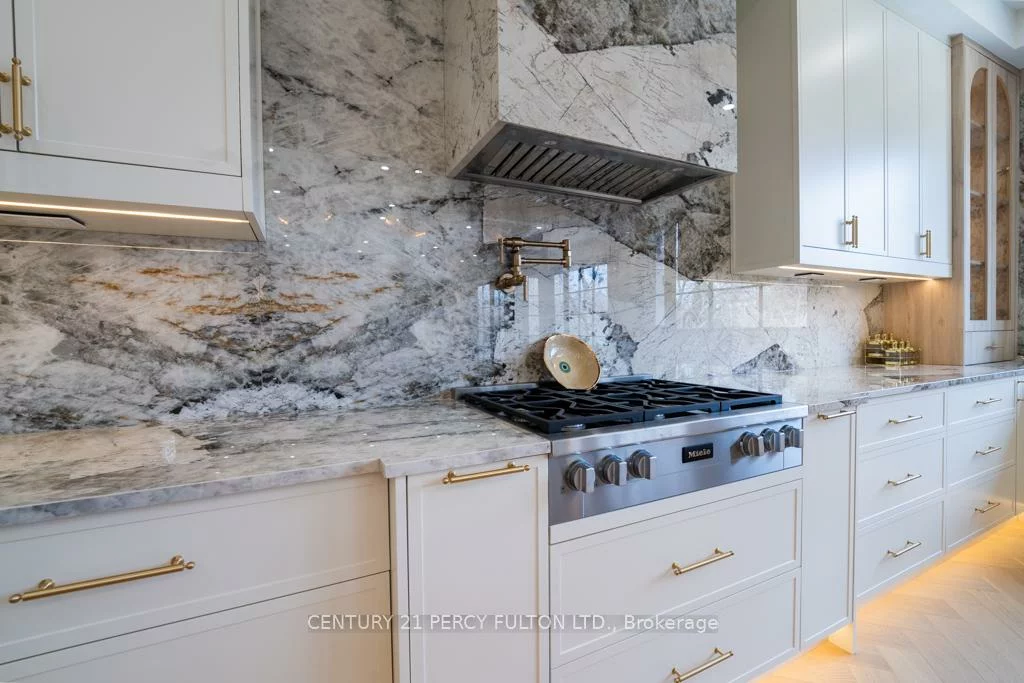 210, Homewood, Newtonbrook West, Toronto