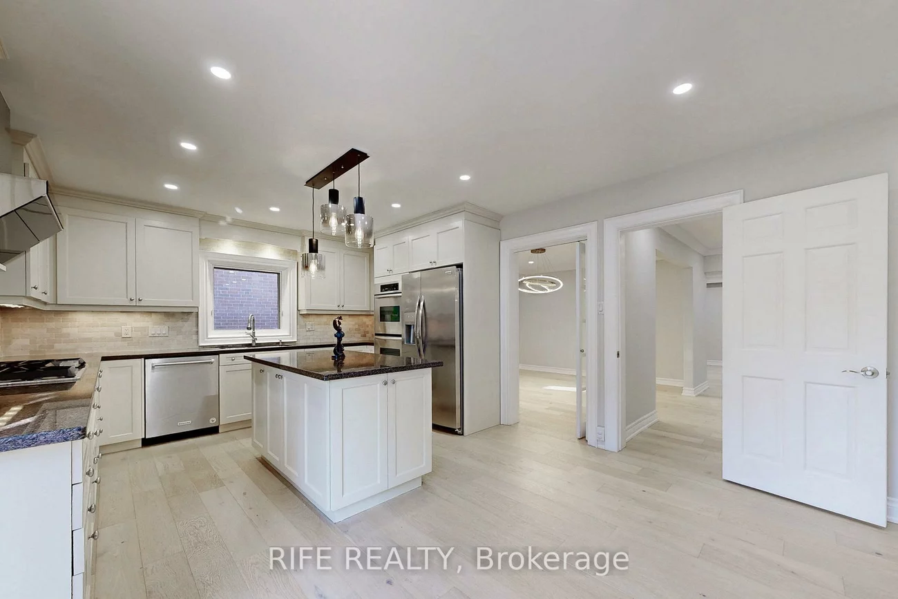 8, Elliotwood, St. Andrew-Windfields, Toronto