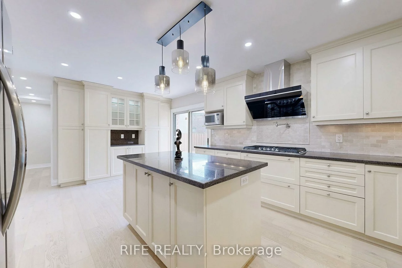 8, Elliotwood, St. Andrew-Windfields, Toronto