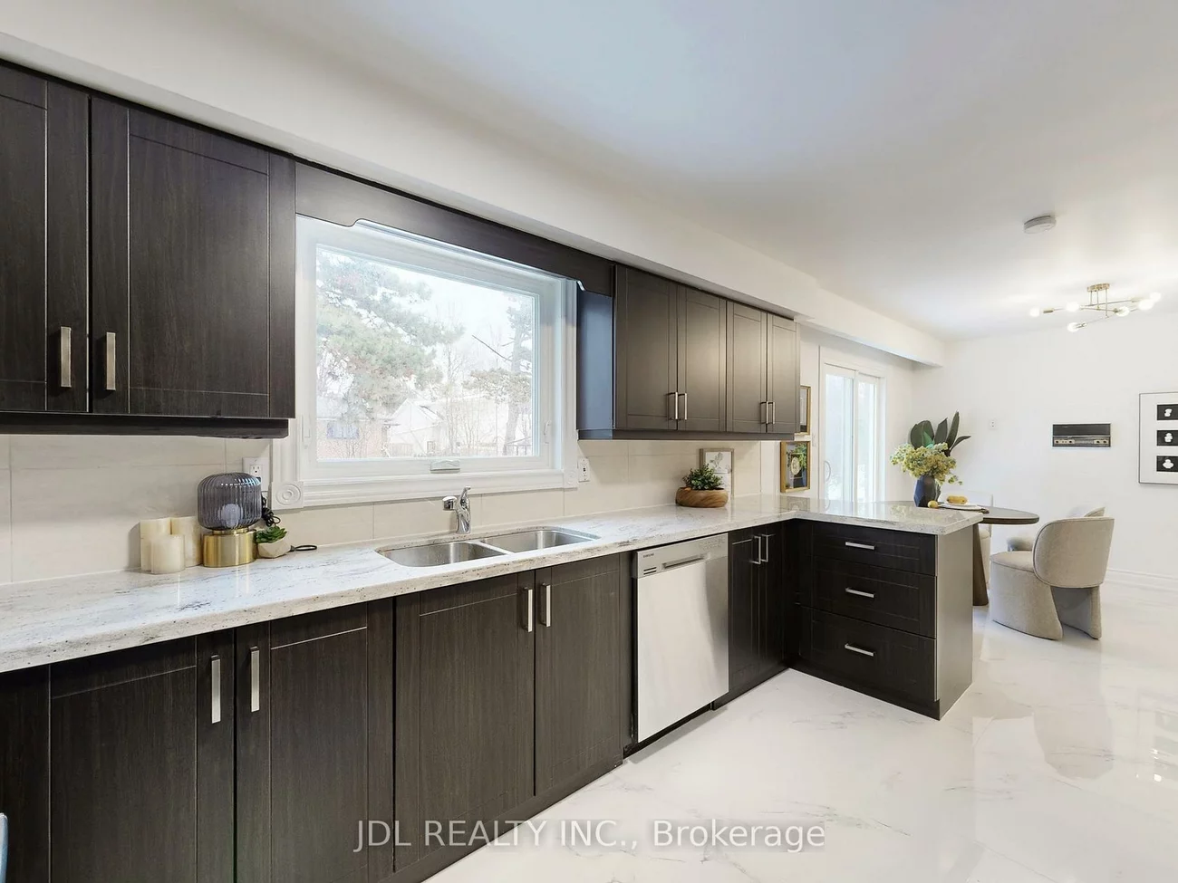 16, Clayland, Parkwoods-Donalda, Toronto