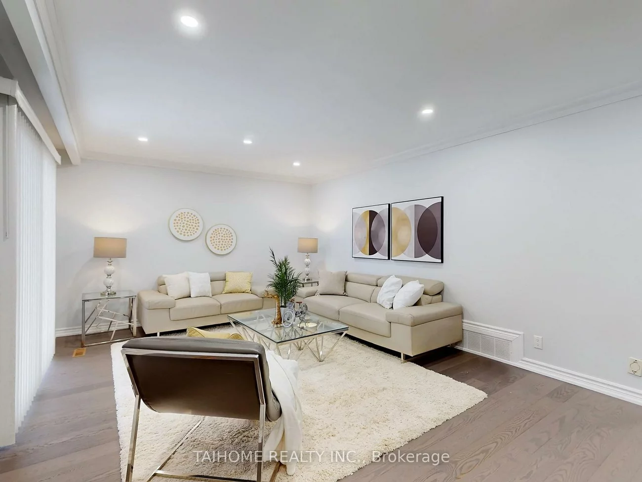 10, Centurion, Bayview Woods-Steeles, Toronto