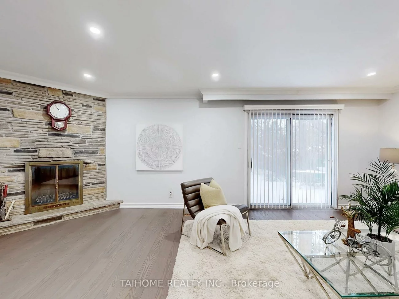10, Centurion, Bayview Woods-Steeles, Toronto