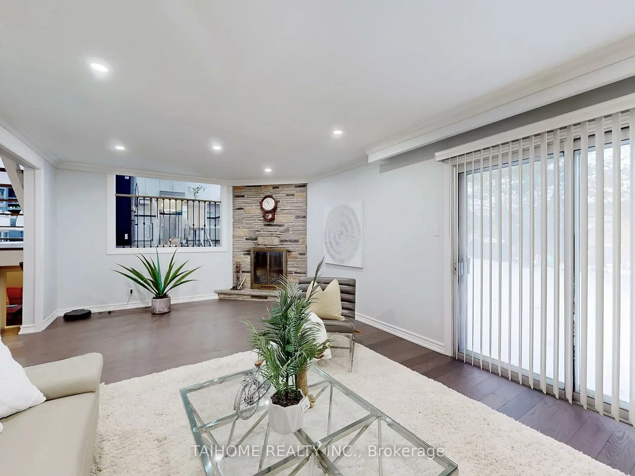 10, Centurion, Bayview Woods-Steeles, Toronto