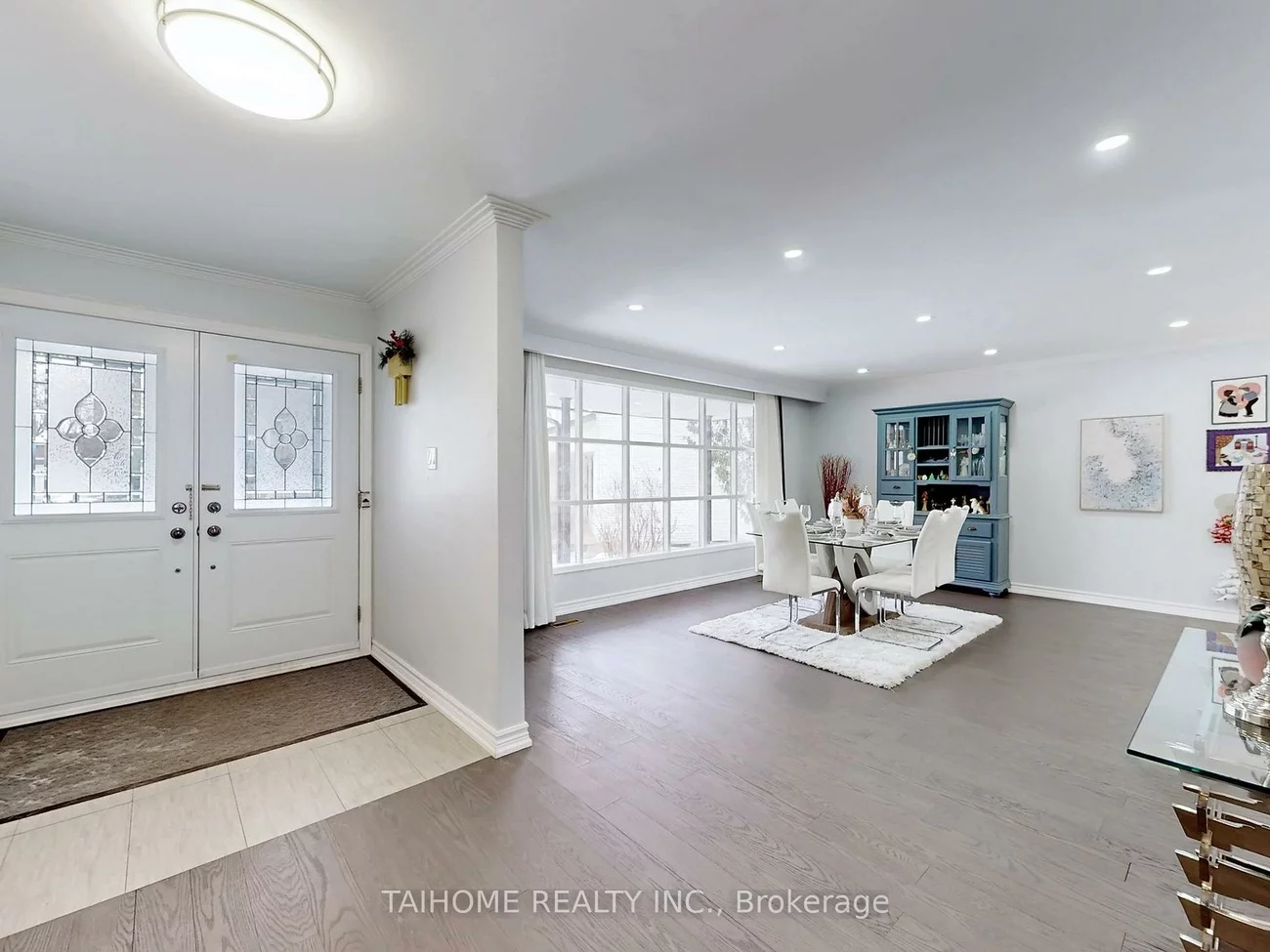 10, Centurion, Bayview Woods-Steeles, Toronto