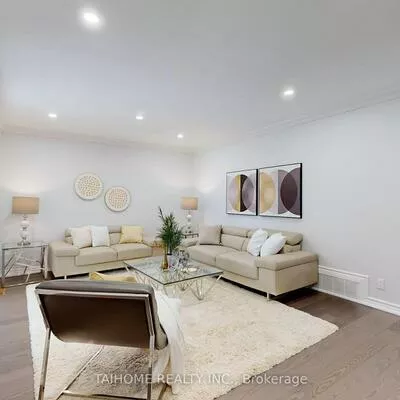 10, Centurion, Bayview Woods-Steeles, Toronto