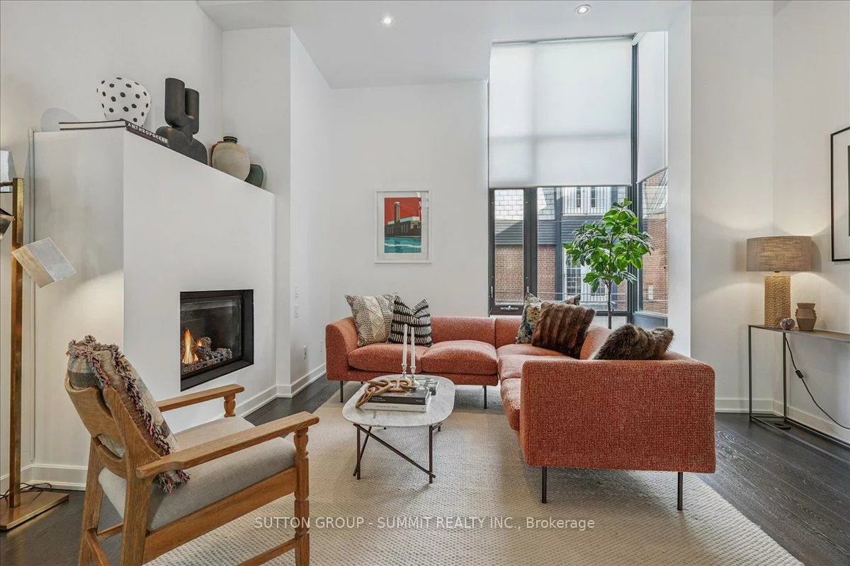 13, Gilead, Moss Park, Toronto