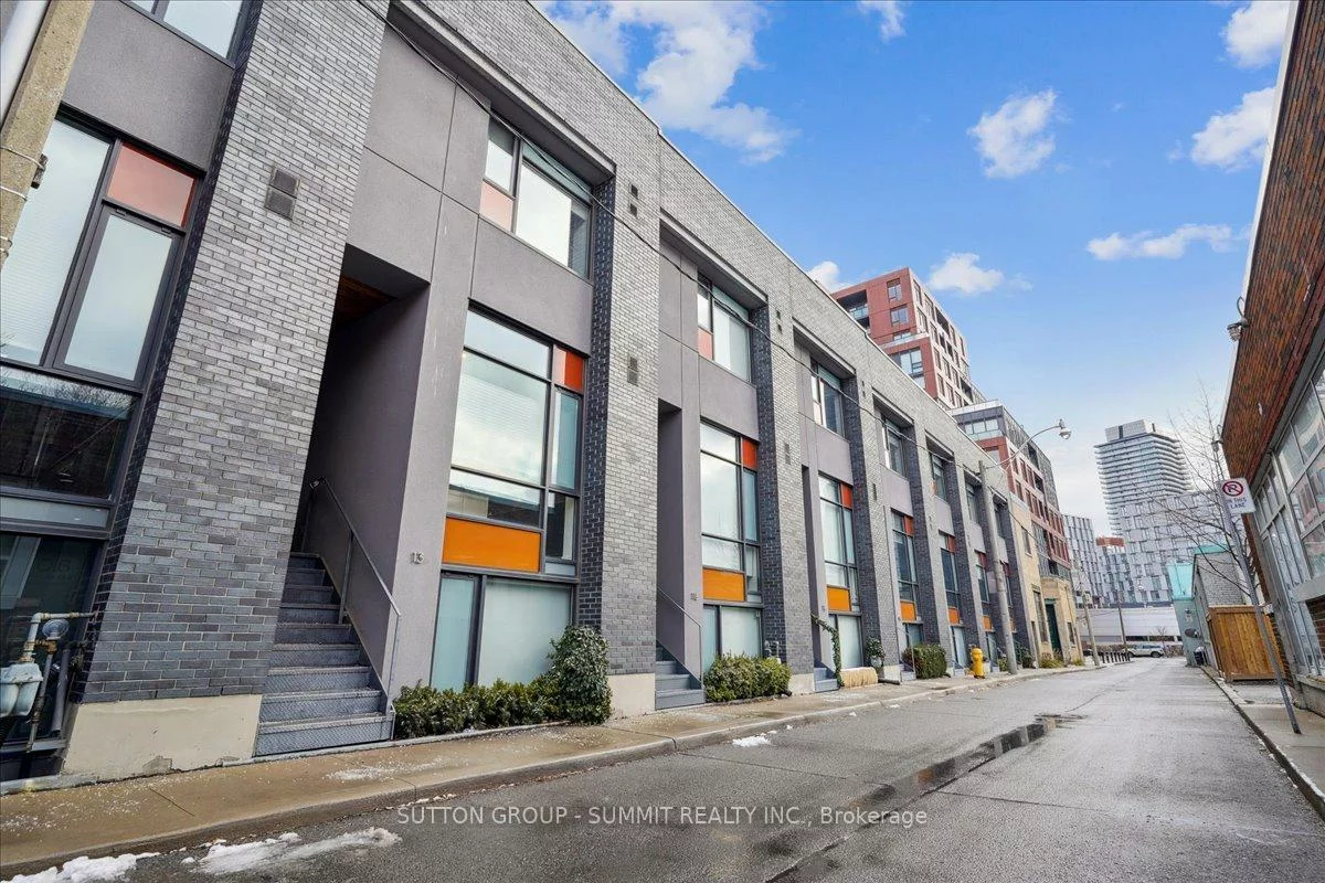 13, Gilead, Moss Park, Toronto